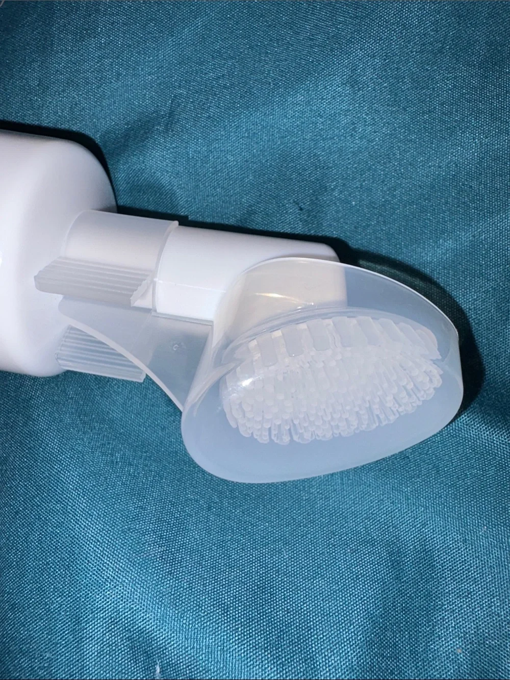 Glow Up - Cloud Cleanser-Pineapple Coconut Scent Vit C, Papaya, Hyaluronic Acid
